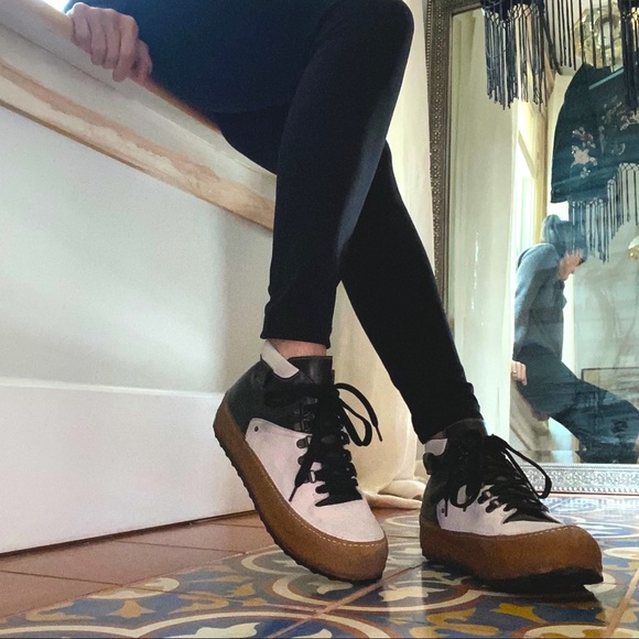 Free People walking shoes - Picture 4 of 12